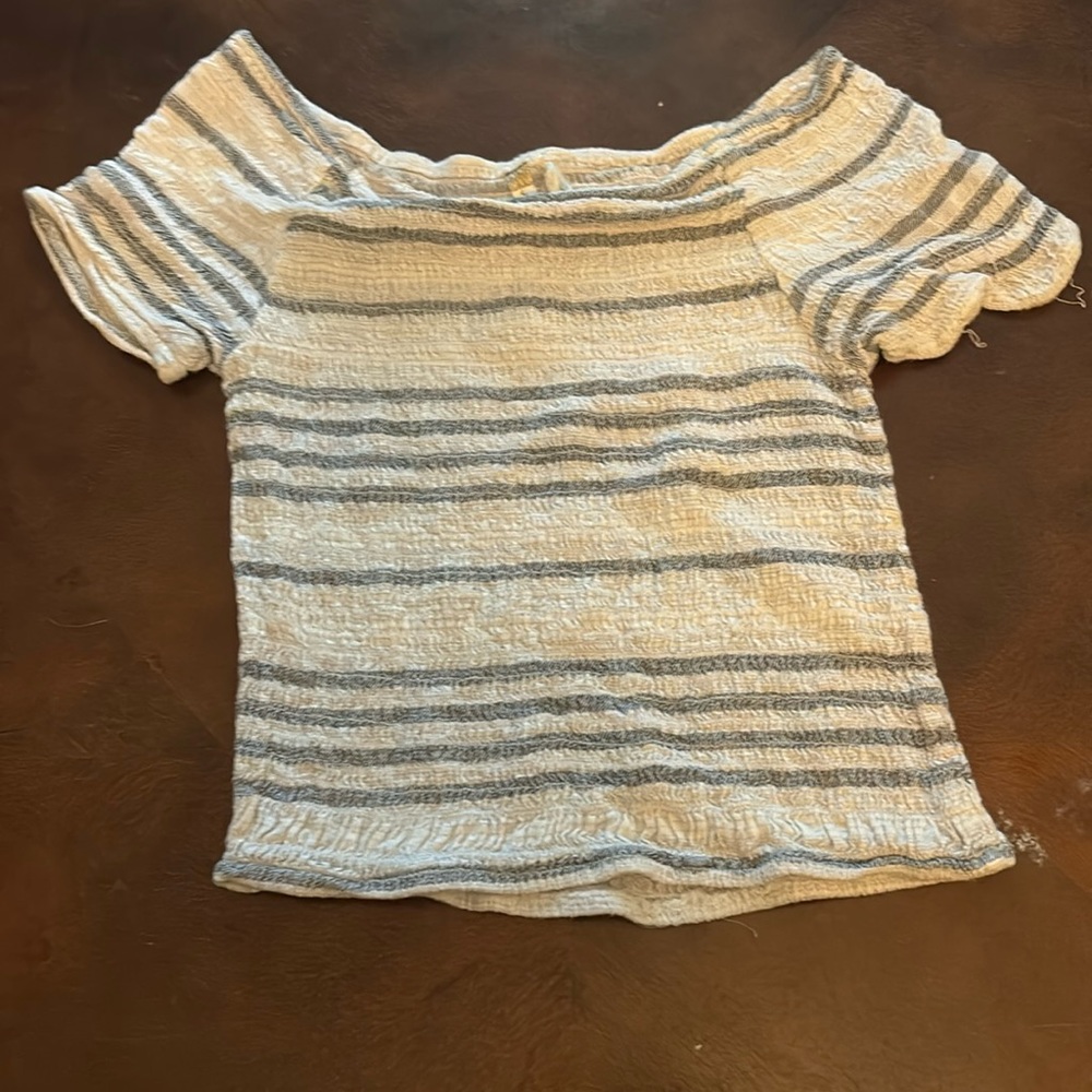 Off the shoulders crop top